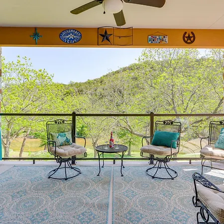 Rio Vista Condo Direct Guadalupe River Access!